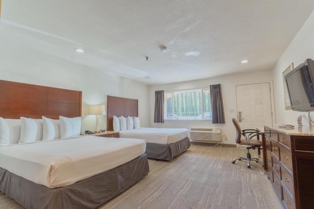 The Yosemite Inn Image 18