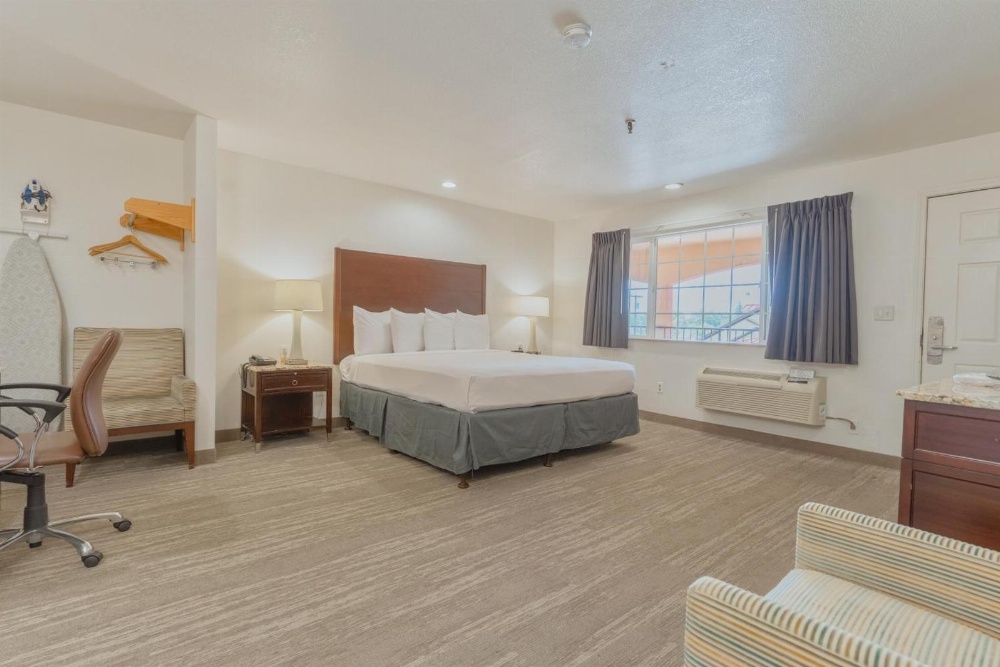 The Yosemite Inn Image 40