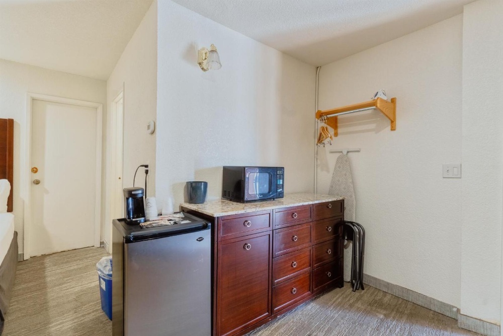 The Yosemite Inn Image 50